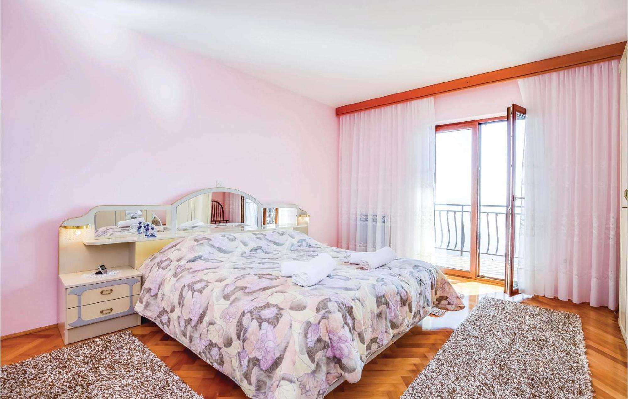 2 Bedroom Lovely Apartment In Lovran Zewnętrze zdjęcie